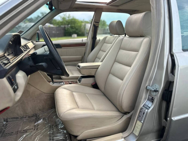 1994 Mercedes-Benz E-Class E 320