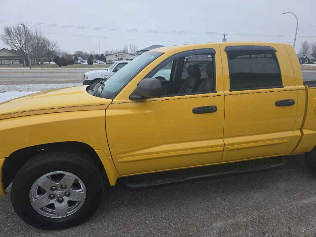 2006 Dodge Dakota 26
