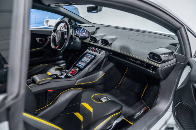 2020 Lamborghini Huracan EVO