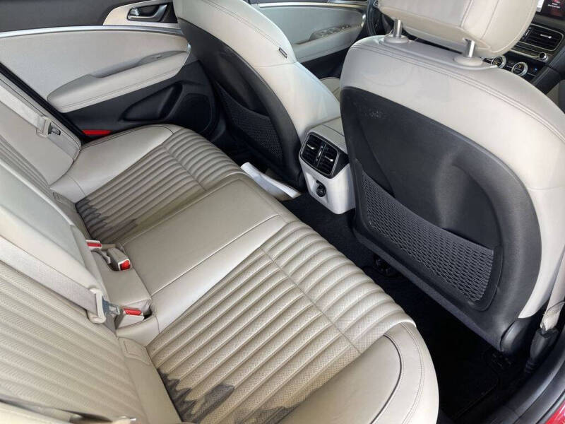 2022 Genesis G70