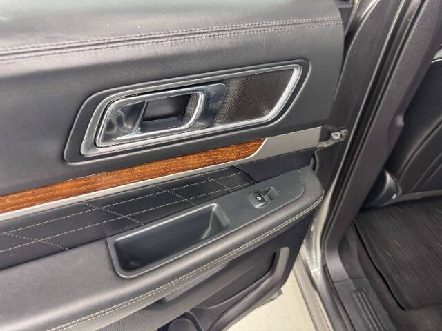 2018 Ford Explorer Platinum