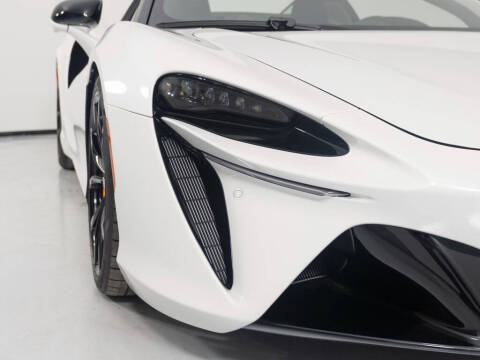 2025 McLaren Artura Spider