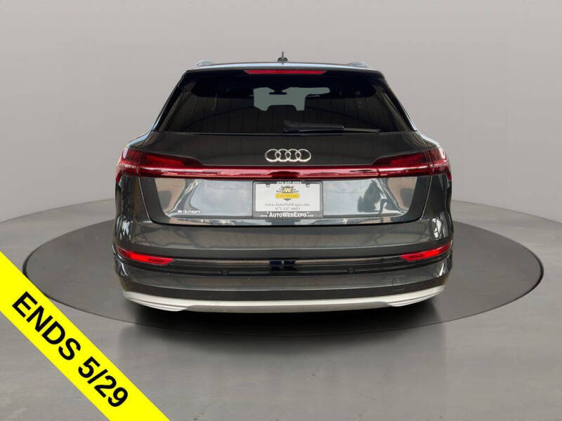 2019 Audi e-tron quattro Premium Plus