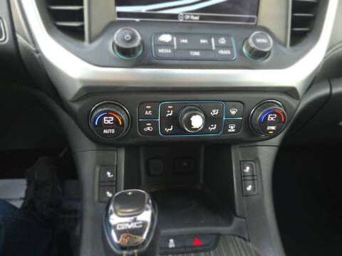 2017 GMC Acadia SLT-1