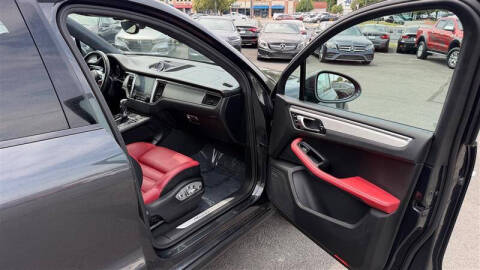 2018 Porsche Macan