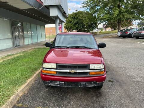 2003 Chevrolet S-10 for sale at Carz Unlimited in Richmond VA