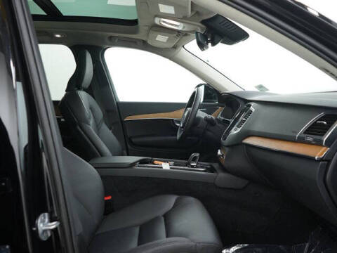 2024 Volvo XC90 B6 Core Bright Theme