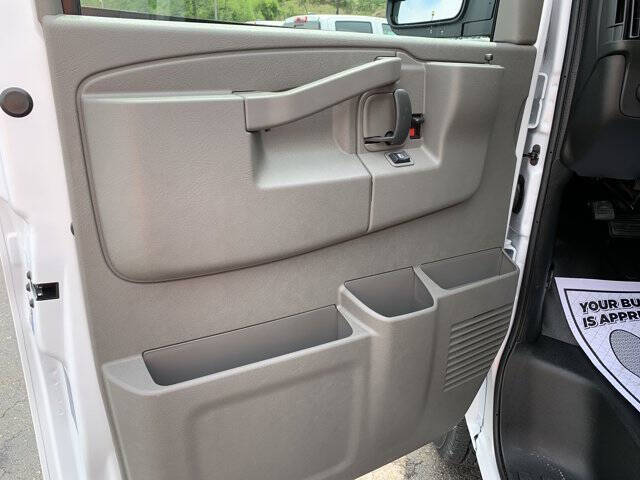 2025 Chevrolet Express 2500