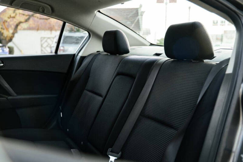 2012 Mazda MAZDA3 i Touring