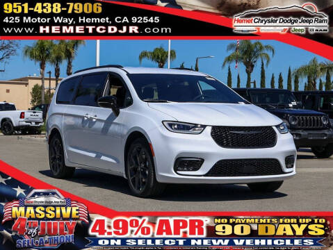 2026 Chrysler Pacifica Select