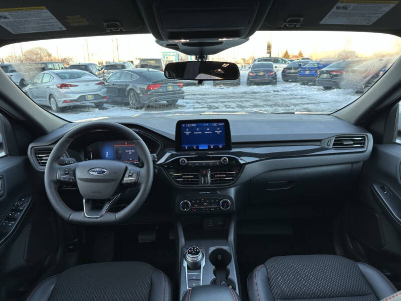 2025 Ford Escape ST-Line Select