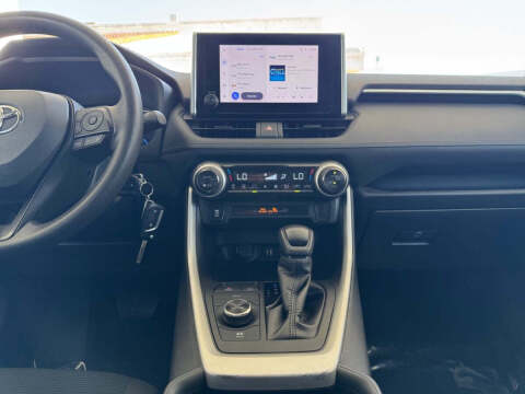 2023 Toyota RAV4 Hybrid LE