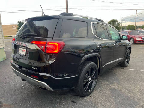 2017 GMC Acadia Denali