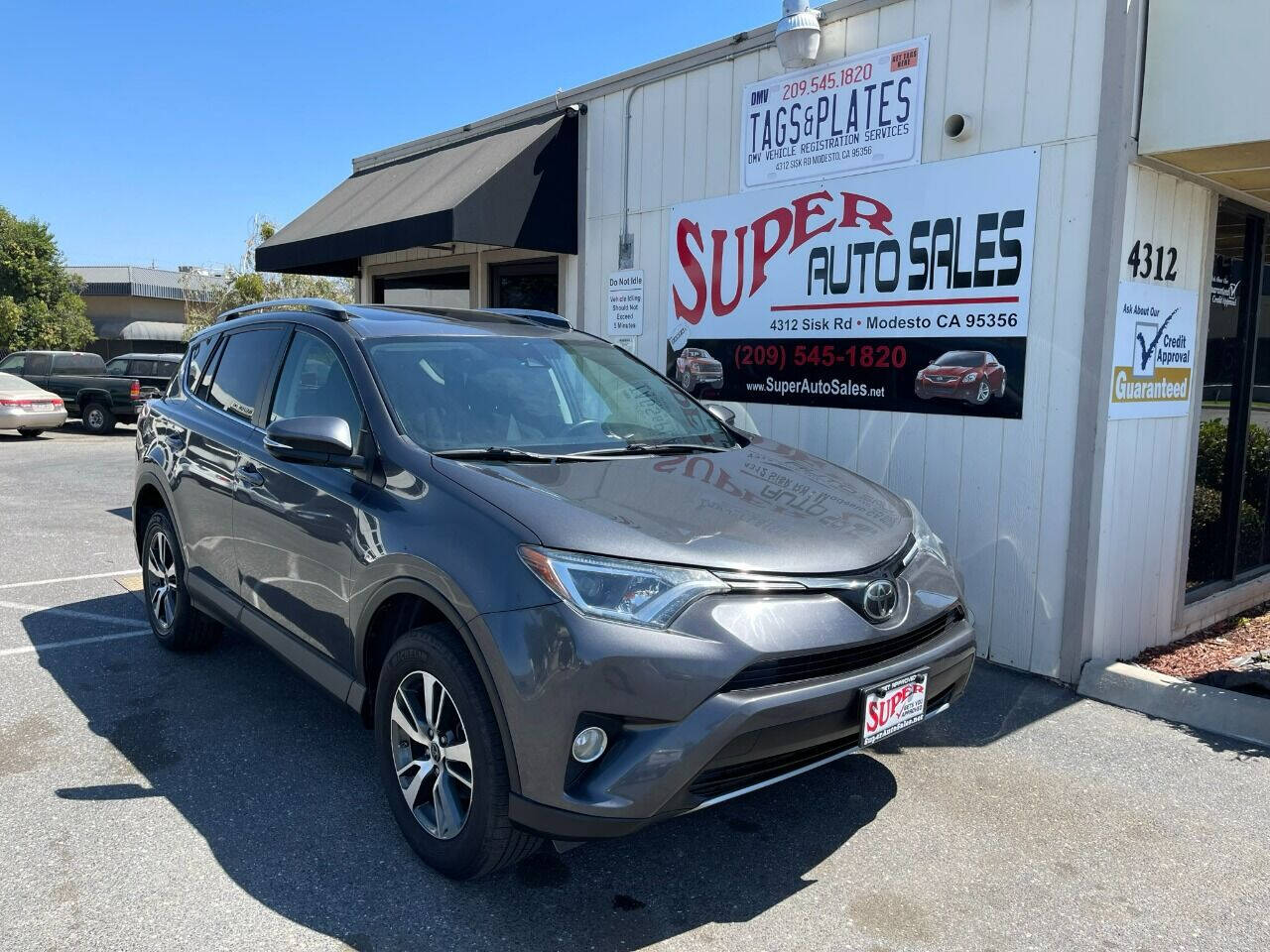 2018 Toyota RAV4 for sale at Super Auto Sales Modesto in Modesto, CA