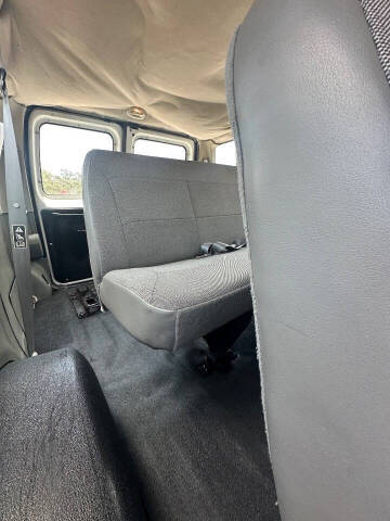 2003 Ford E-Series E-350 SD XLT