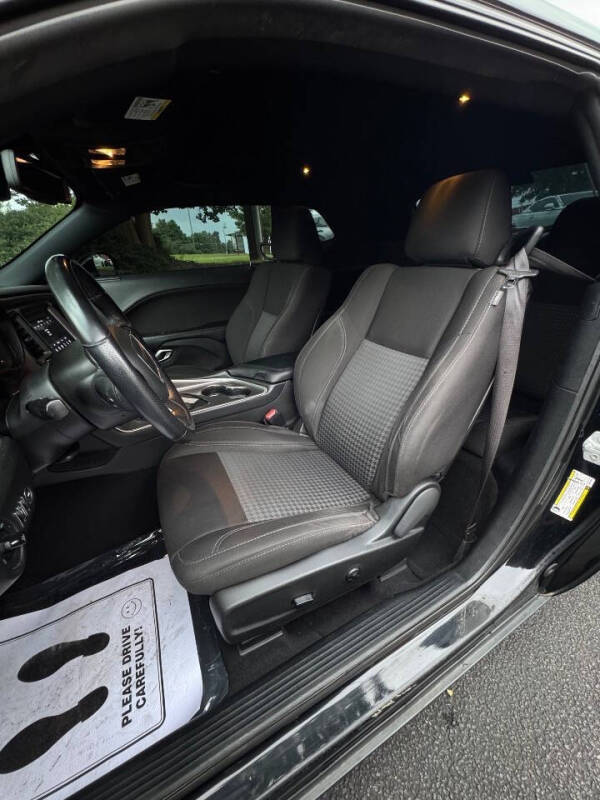 2019 Dodge Challenger SXT