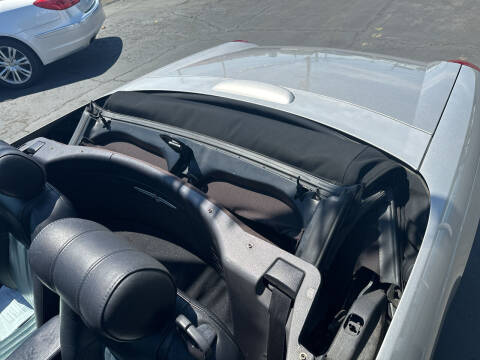 2005 Ford Thunderbird Deluxe