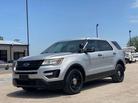 2016 Ford Explorer for sale at Chiefs Auto Group in Hempstead TX