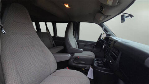 2017 Chevrolet Express LT 3500