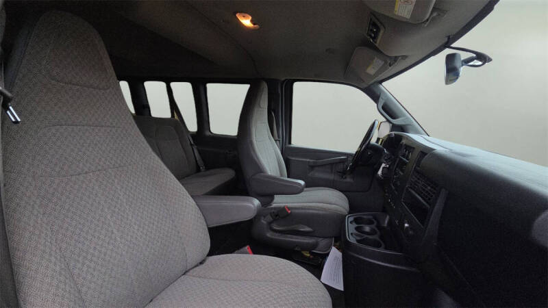 2017 Chevrolet Express LT 3500