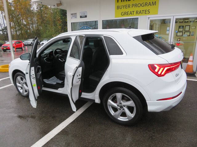 2021 Audi Q3 quattro Premium 40 TFSI