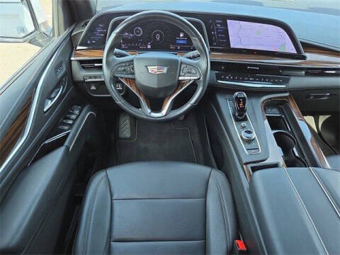 2023 Cadillac Escalade ESV Luxury