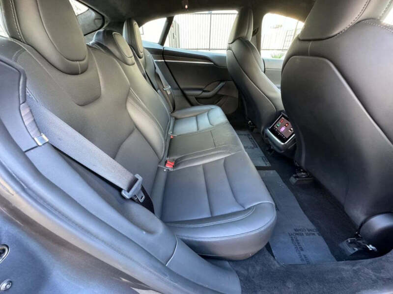 2022 Tesla Model S