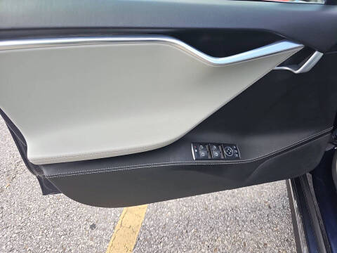 2015 Tesla Model S 85D