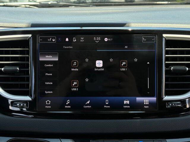2023 Chrysler Pacifica Touring L