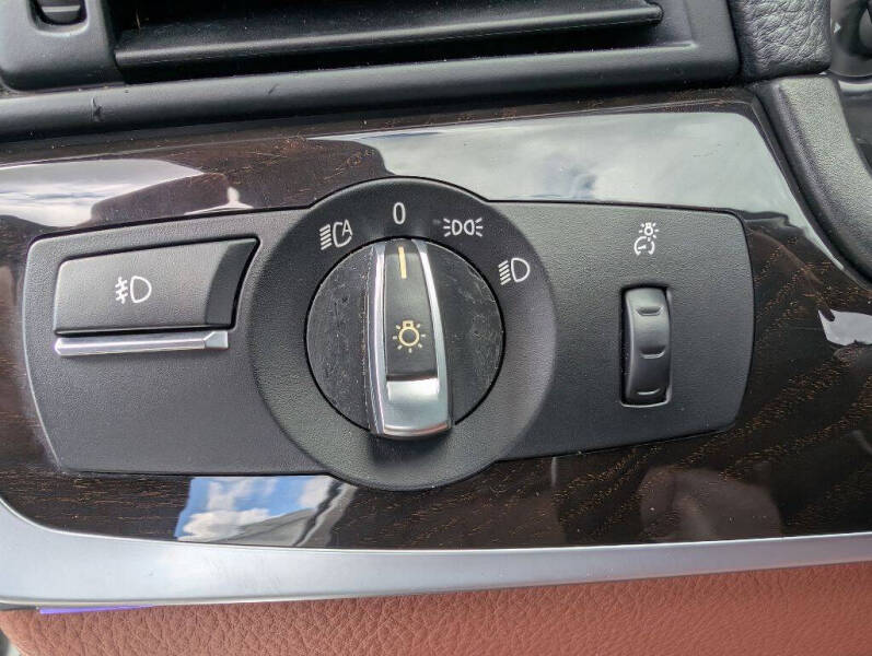 2013 BMW 5 Series 528i