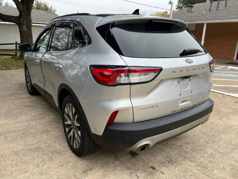 2020 Ford Escape Hybrid Titanium
