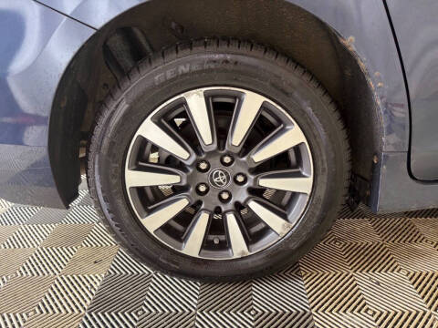 2018 Toyota Sienna LE 7-Passenger