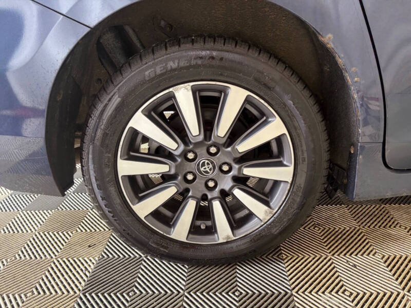 2018 Toyota Sienna LE 7-Passenger