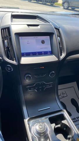 2020 Ford Edge SE
