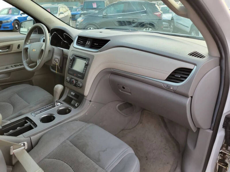 2017 Chevrolet Traverse LS