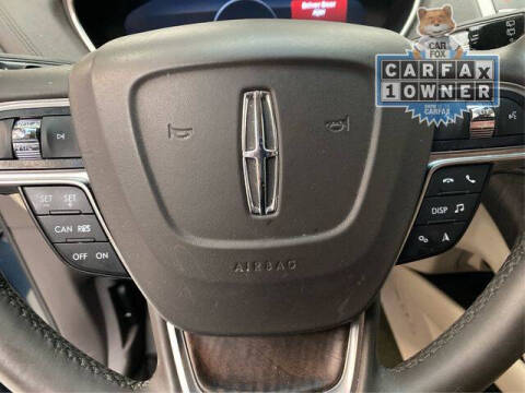 2019 Lincoln Nautilus Select