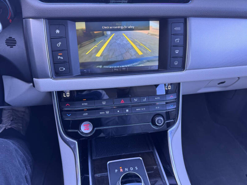 2016 Jaguar XF 35t Prestige