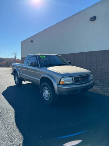 1999 GMC Sonoma for sale at Hurricane Auto Sales II in Lake Ozark MO