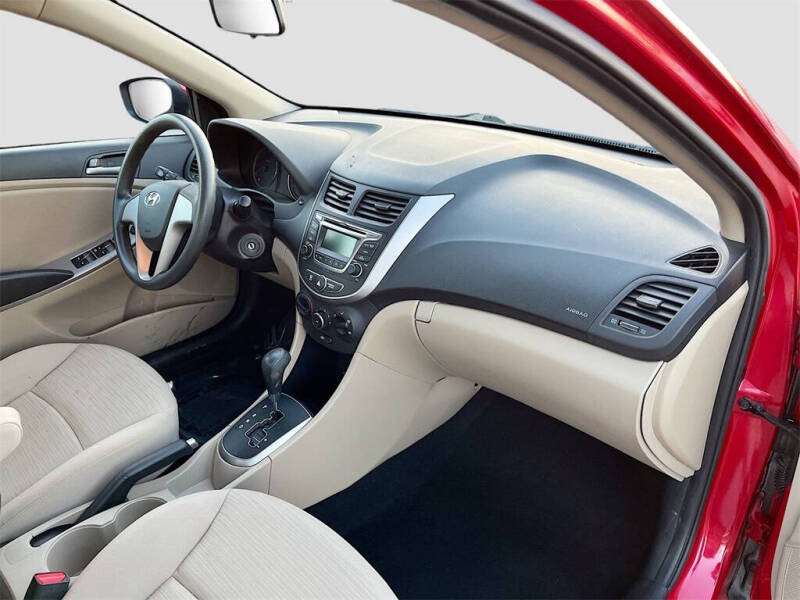 2017 Hyundai Accent SE