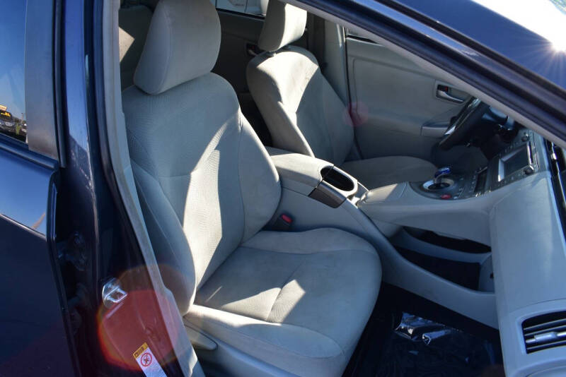 2015 Toyota Prius Two