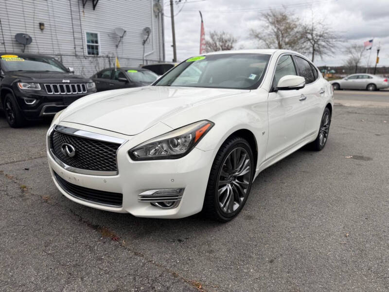 2015 Infiniti Q70 3.7
