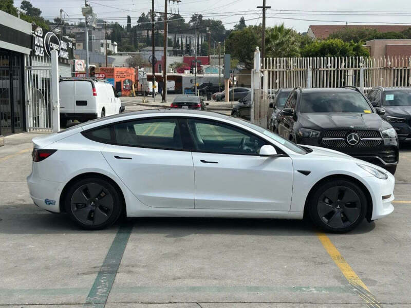 2021 Tesla Model 3 Standard Range Plus