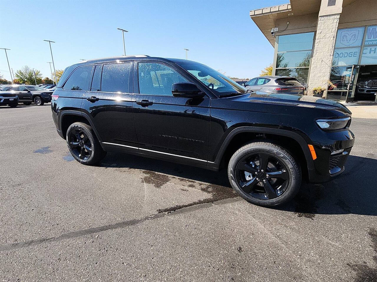 2025 Jeep Grand Cherokee for sale at Victoria Auto Sales in Victoria, MN