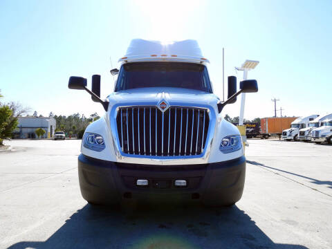 2020 International LT625