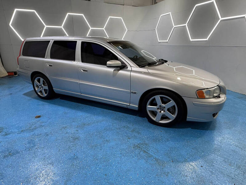 2005 Volvo V70 R