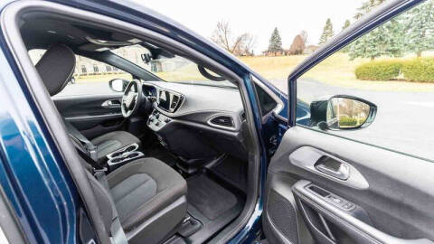 2024 Chrysler Pacifica Touring