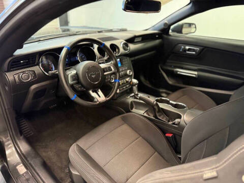 2017 Ford Mustang V6