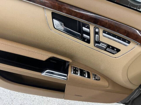 2009 Mercedes-Benz S-Class S 550 4MATIC