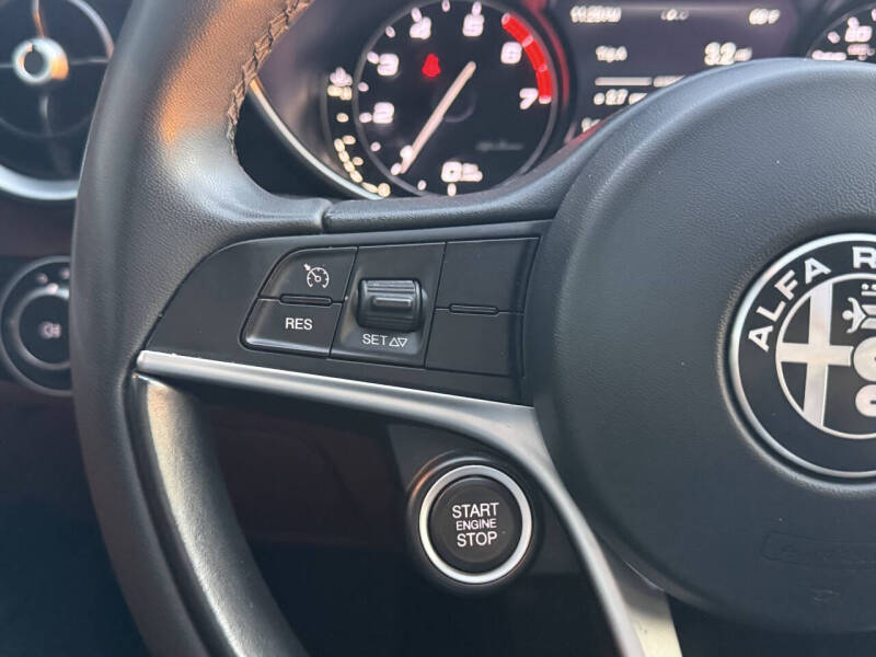 2019 Alfa Romeo Giulia Sport