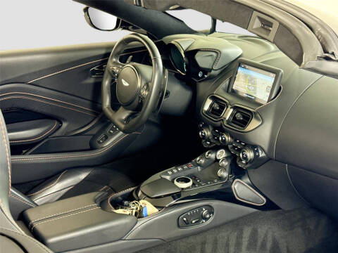 2022 Aston Martin Vantage